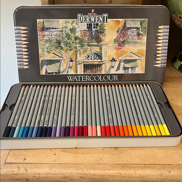 Rexel Derwent Watercolour 72 Pencils
in 2 layer Metal Case
Made in England - Picture 3 of 10